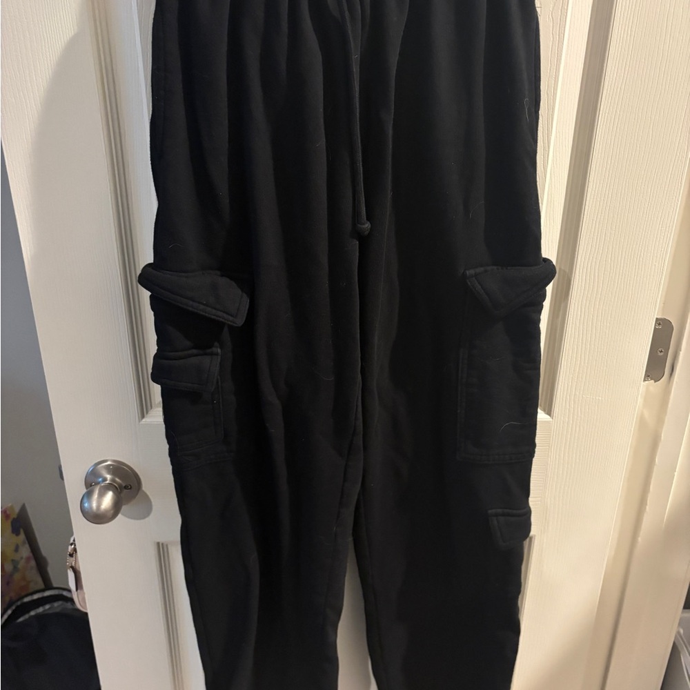 Garage women’s black Cargo sweatpants size xs